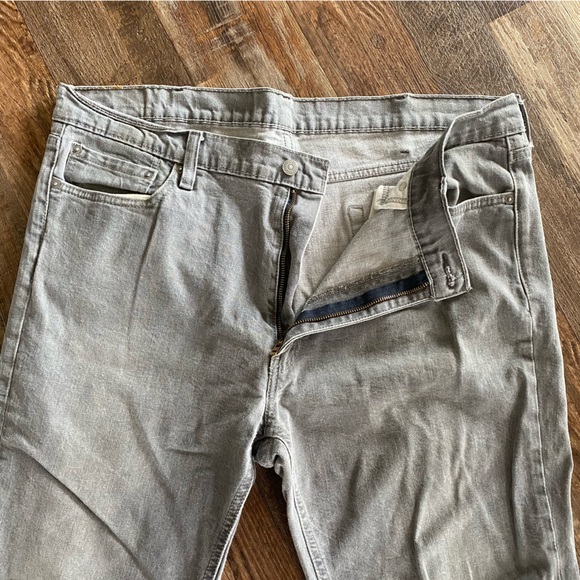 Levi’s 541 Athletic Fit Jeans - Picture 11 of 14